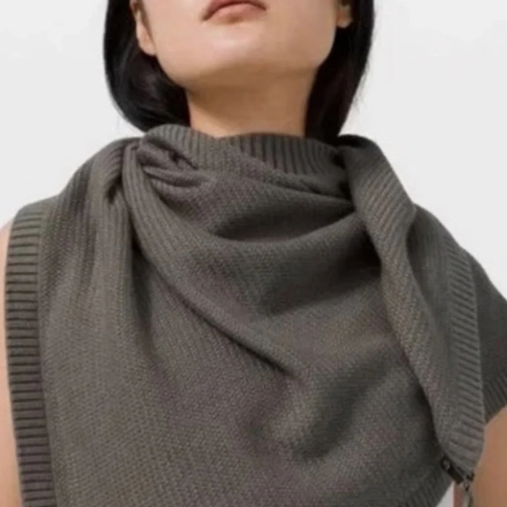 Lululemon On The Go Poncho One Size Grey Sage 2-Way Zip Sweater Asymmetrical O/S - Picture 7 of 7